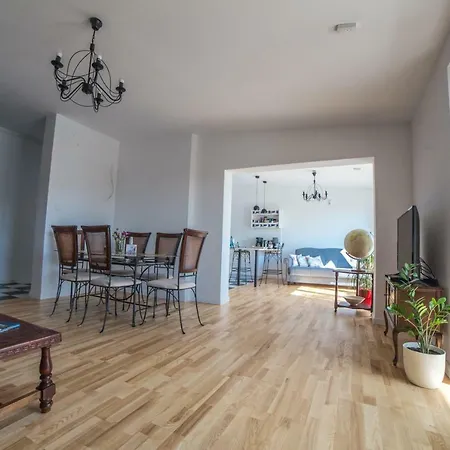 Walking Streets Penthouse! *